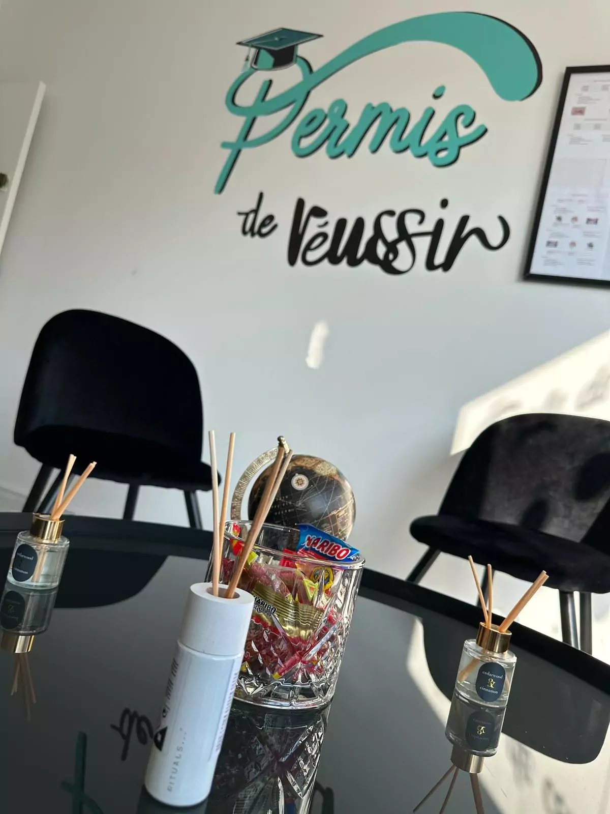 Accueil 3 Permis de Reussir Salle daccueil Permis de reussir Auto-école